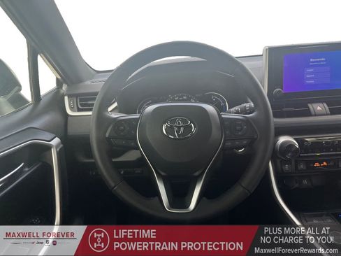 Used 2024 Toyota RAV4 SE image 21
