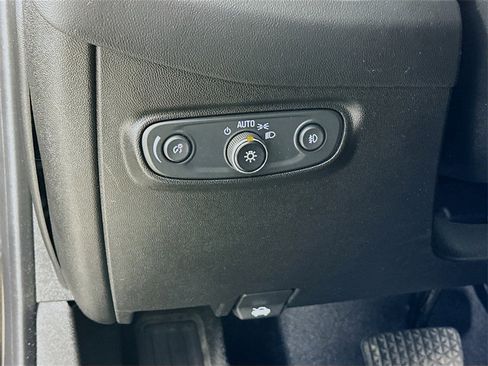 Used 2020 Chevrolet Equinox Premier image 10