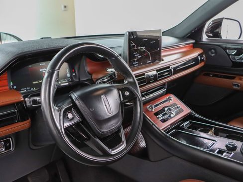 Used 2023 Lincoln Aviator Reserve w/ Equipment Group 201A image 23