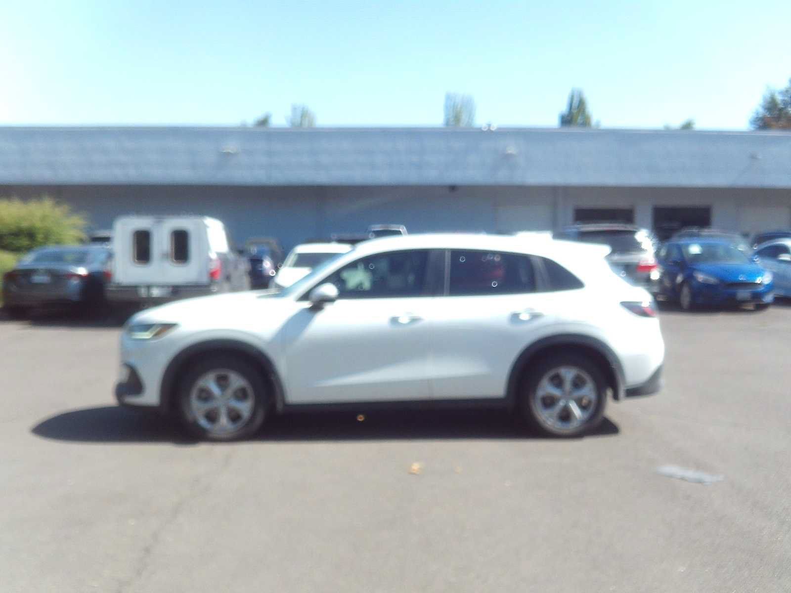 Used 2023 Honda HR-V LX image 2
