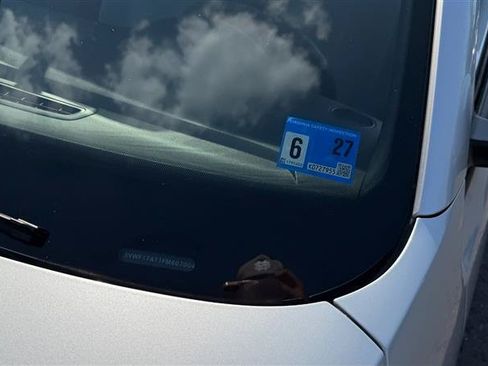 Used 2015 Volkswagen Beetle 1.8T Classic FWD image 4