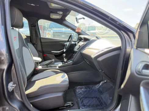 Used 2018 Ford Focus ST FWD image 13
