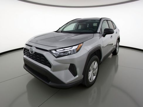 Used 2025 Toyota RAV4 LE image 3
