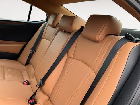 Used 2024 Lexus ES 350 w/ Accessory Package (Z1) FWD image 21