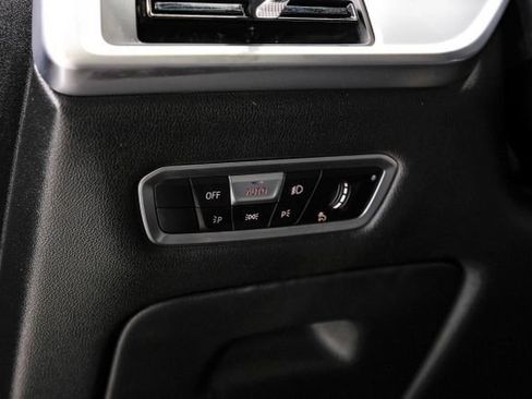 Used 2023 BMW X7 xDrive40i w/ M Sport Package AWD/4WD image 37