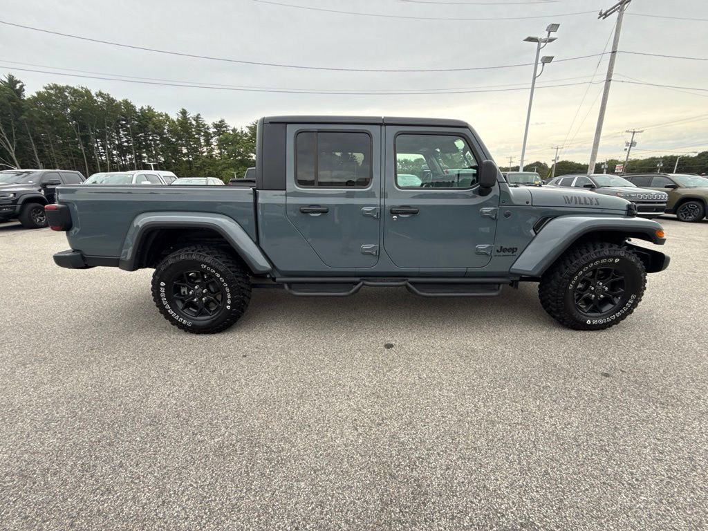 Certified 2025 Jeep Gladiator Sport AWD/4WD image 6