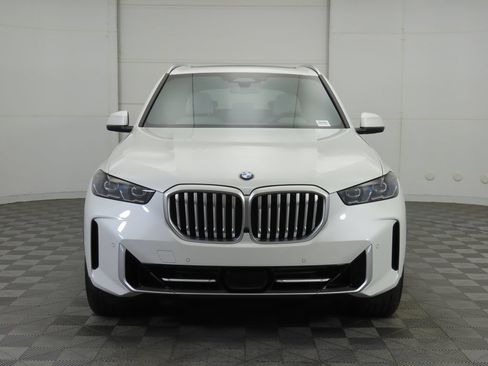 Used 2026 BMW X5 xDrive40i w/ Executive Package AWD/4WD image 3