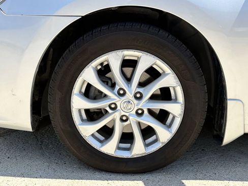 Used 2019 Nissan Sentra SV FWD image 9