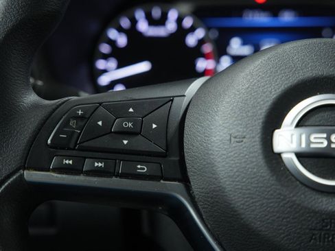 Used 2024 Nissan Sentra SV image 32