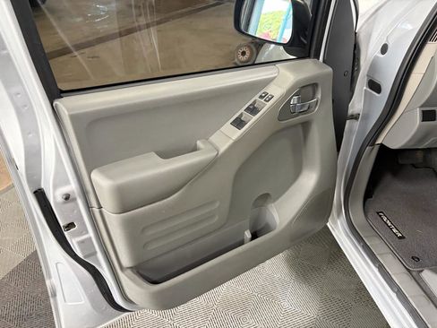 Used 2021 Nissan Frontier S AWD/4WD image 22