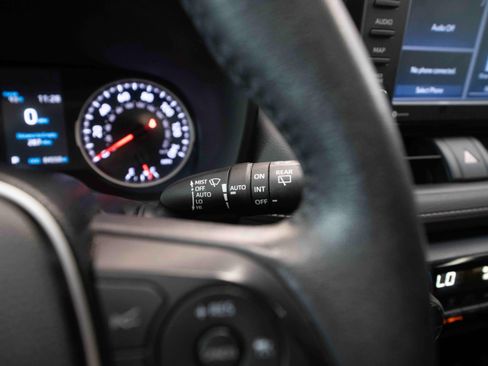 Used 2021 Toyota RAV4 XLE w/ Convenience Package AWD/4WD image 14