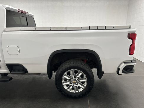 Used 2024 Chevrolet Silverado 3500 High Country w/ High Country Premium Package AWD/4WD image 8