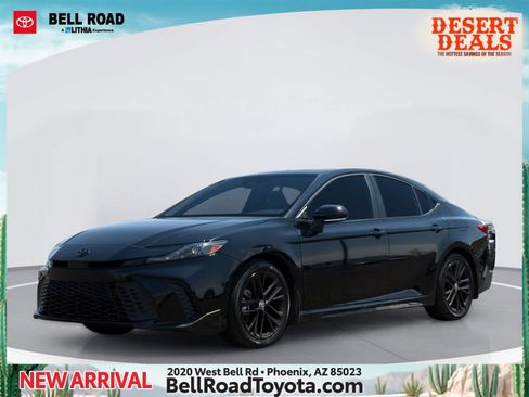 Used 2025 Toyota Camry SE FWD image 1