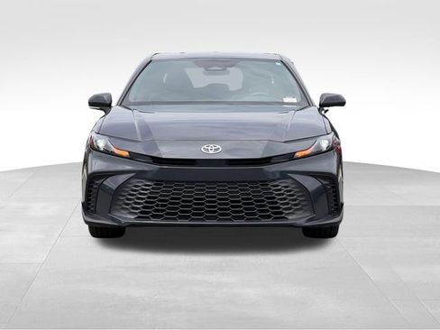 Used 2025 Toyota Camry SE w/ Convenience Package FWD image 8