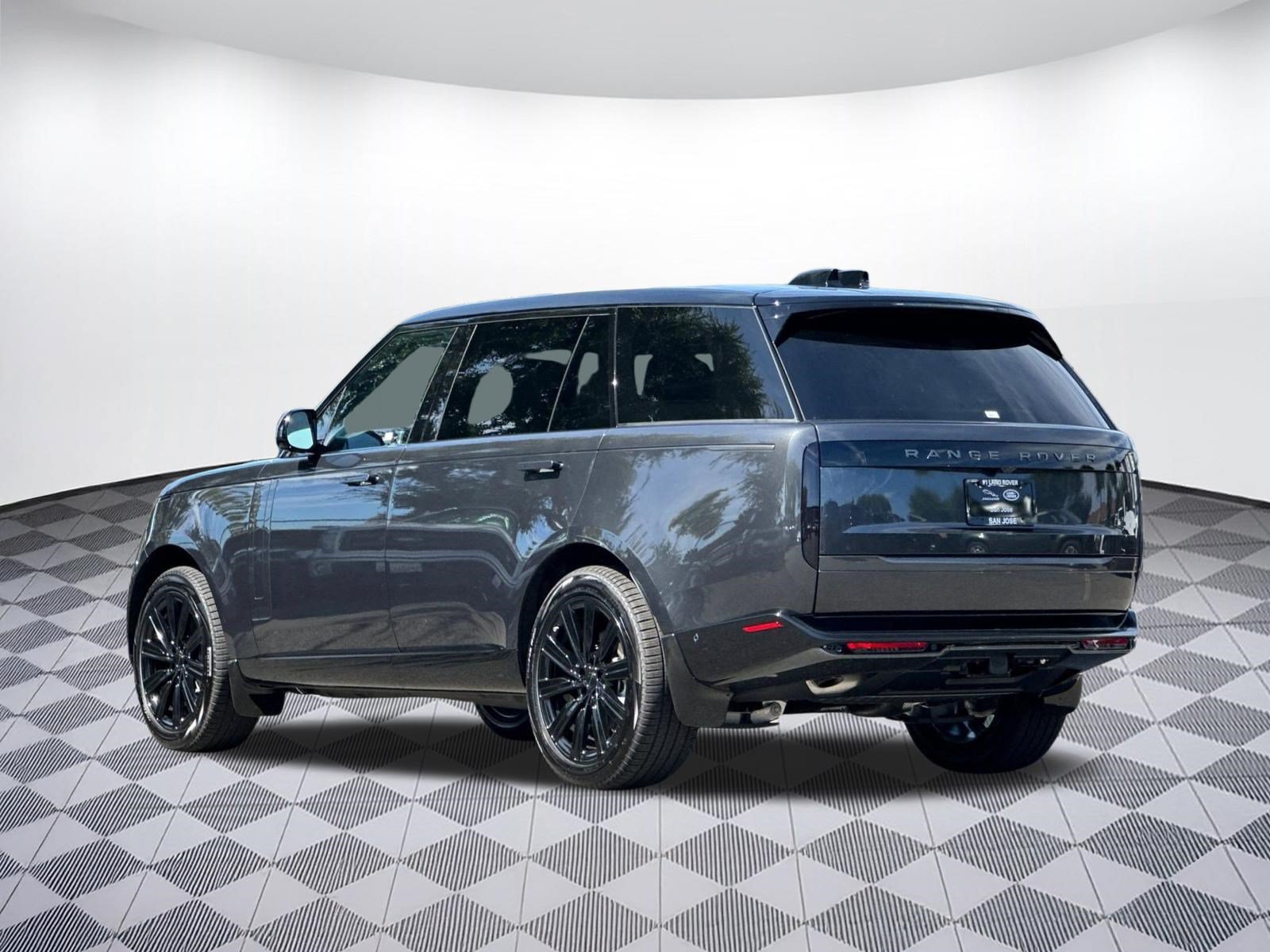 New 2026 Land Rover Range Rover Long Wheelbase SE AWD/4WD image 3