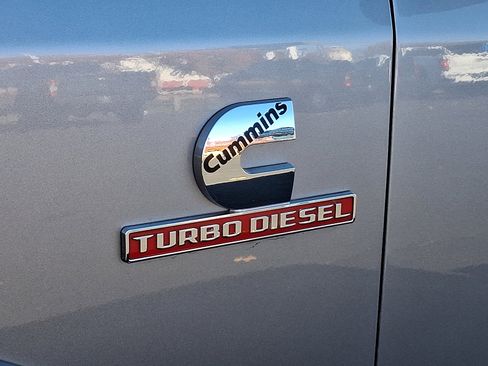 Used 2021 RAM 2500 Laramie image 32