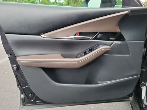 Used 2021 MAZDA CX-30 AWD 2.5 S w/ Premium Package image 18