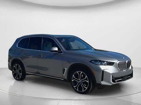 New 2026 BMW X5 xDrive40i w/ Premium Package image 2