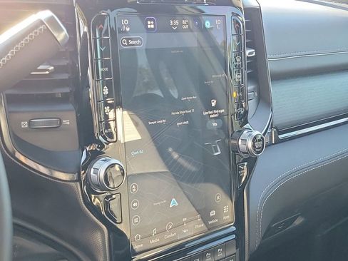 Used 2024 RAM 2500 Limited image 29