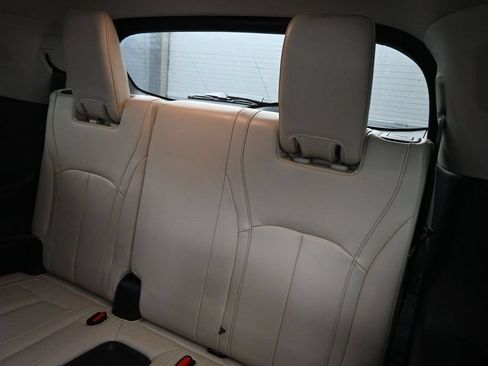 Used 2023 INFINITI QX60 Luxe w/ Performance Audio Package FWD image 21