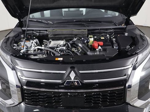 New 2026 Mitsubishi Outlander SE image 22