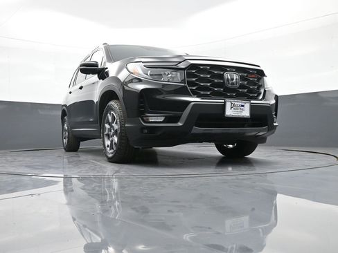 Certified 2022 Honda Passport TrailSport image 28