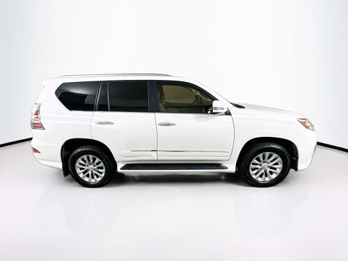 Used 2015 Lexus GX 460 w/ Premium Package image 10