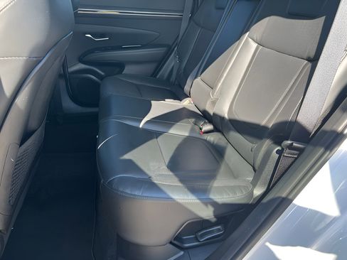 Certified 2022 Hyundai Tucson Limited AWD/4WD image 16