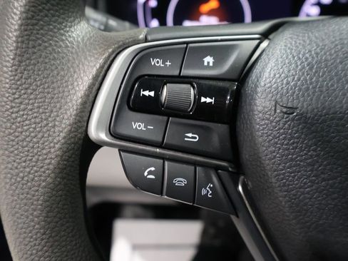 Used 2019 Honda Accord EX image 36