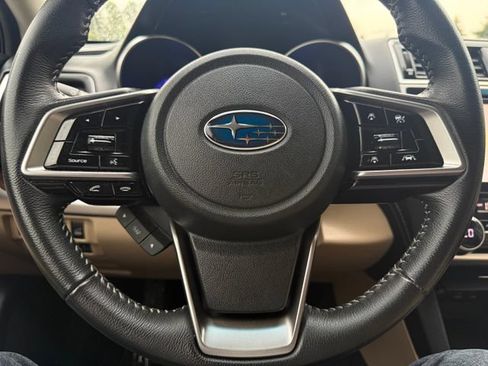 Used 2018 Subaru Outback 2.5i Limited AWD/4WD image 12