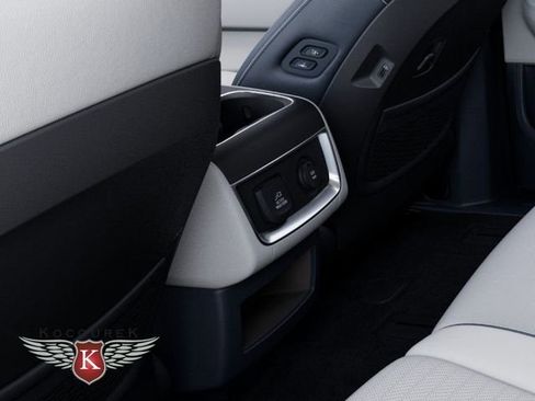 New 2026 Kia Carnival SX Prestige image 26