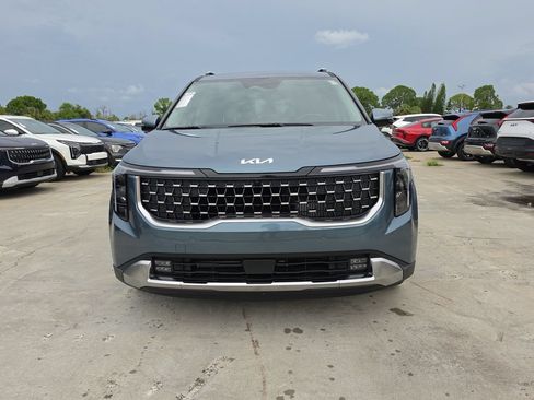 New 2027 Kia Carnival SX FWD image 3