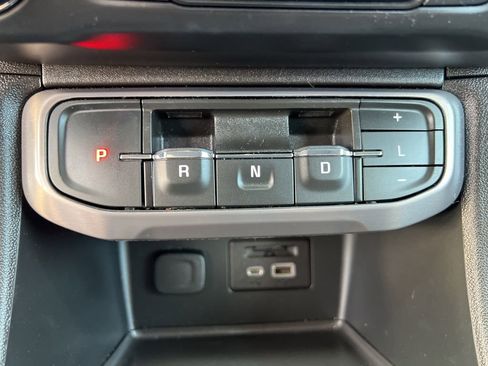 Certified 2022 GMC Acadia AT4 image 18