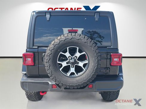 Used 2022 Jeep Wrangler Unlimited Rubicon w/ Dual Top Group AWD/4WD image 6
