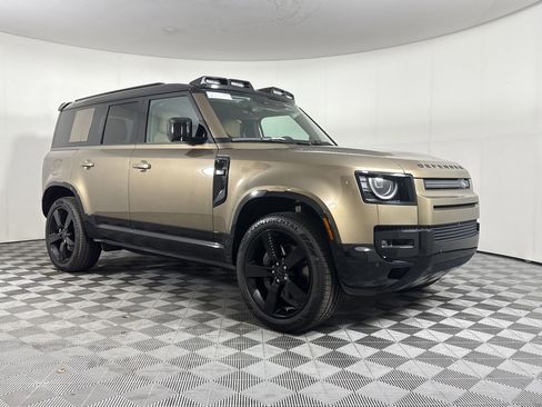 New 2026 Land Rover Defender 110 X-Dynamic SE image 8