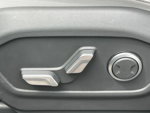 Used 2026 Hyundai Santa Fe SEL FWD image 18