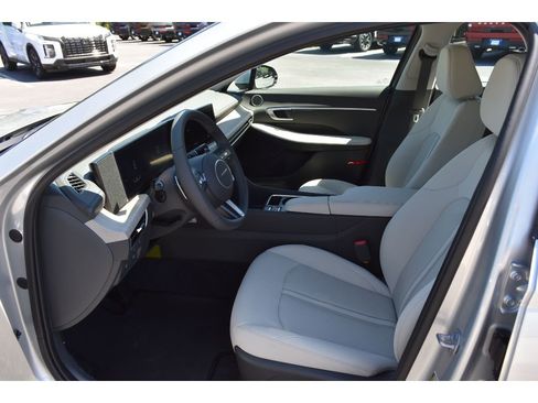 New 2025 Hyundai Sonata SEL image 11