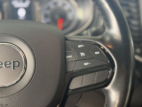 Used 2020 Jeep Cherokee Latitude Plus AWD/4WD image 37
