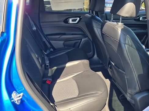 New 2026 Jeep Compass Latitude image 9