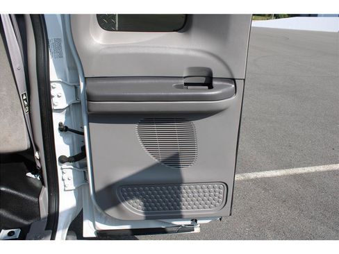 Used 2001 Ford F350 2WD SuperCab DRW Super Duty image 10