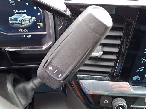 Used 2022 Chevrolet Silverado 1500 LT image 18