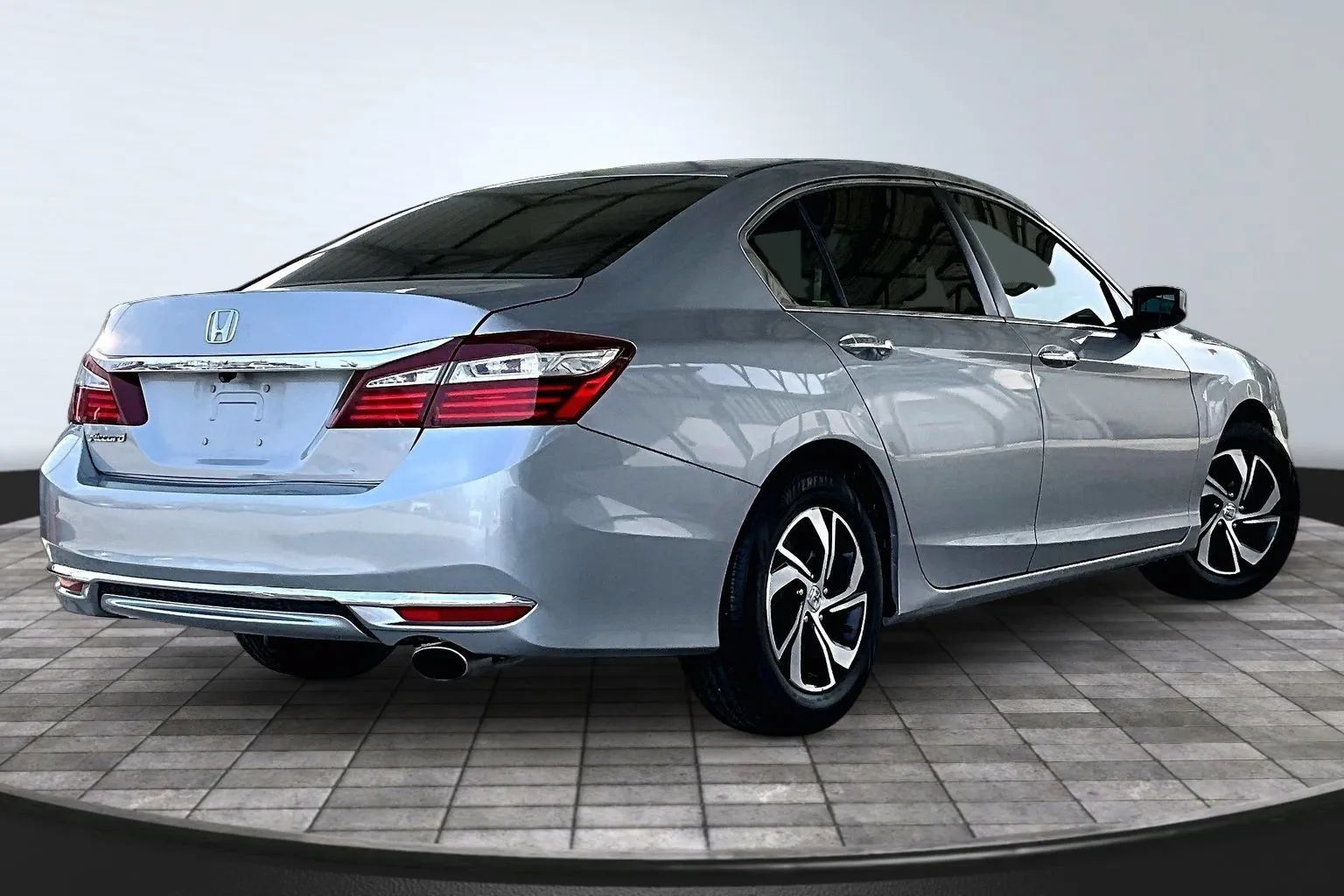 Used 2016 Honda Accord LX image 6