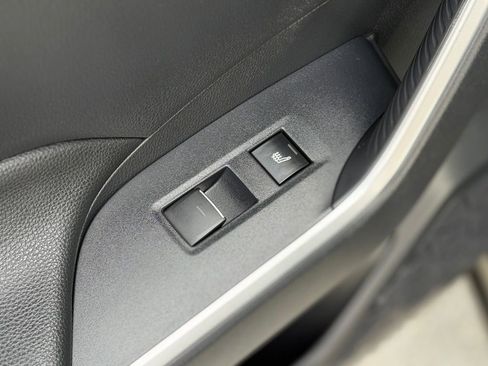 Used 2023 Toyota RAV4 SE w/ Weather & Moonroof Package image 10