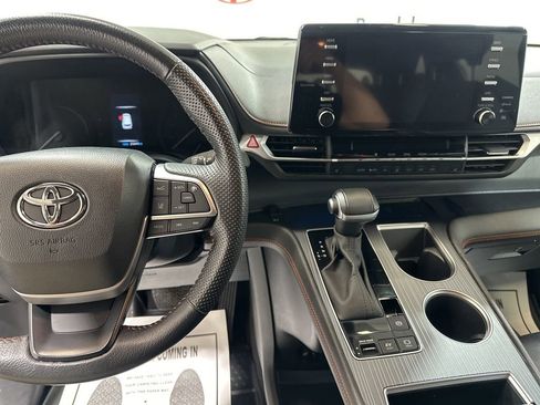 Used 2024 Toyota Sienna XSE w/ XSE Plus Package image 25
