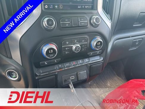 Used 2021 GMC Sierra 1500 SLE w/ X31 Off-Road Package AWD/4WD image 9