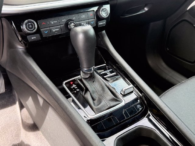 Used 2025 Jeep Compass Limited AWD/4WD image 17