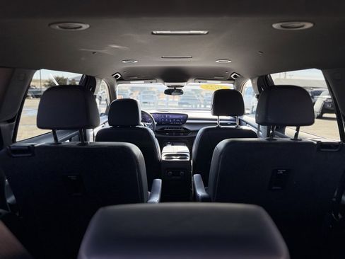 Used 2025 Buick Enclave Preferred image 7