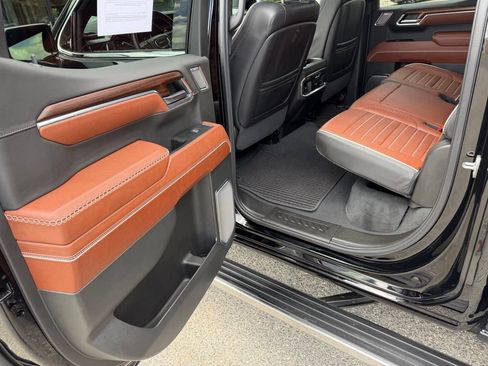 Used 2024 GMC Sierra 1500 Denali Ultimate AWD/4WD image 11