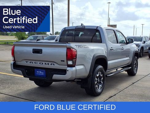 Used 2019 Toyota Tacoma TRD Off-Road w/ Technology Package RWD image 2