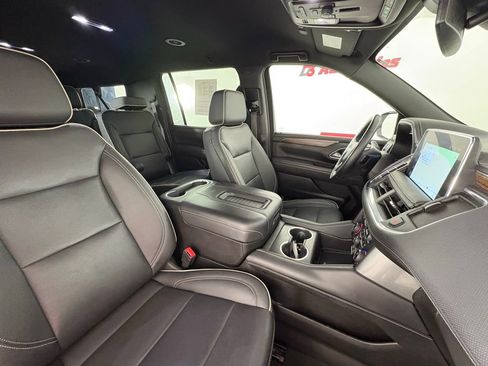 Used 2023 Chevrolet Suburban Premier RWD image 41